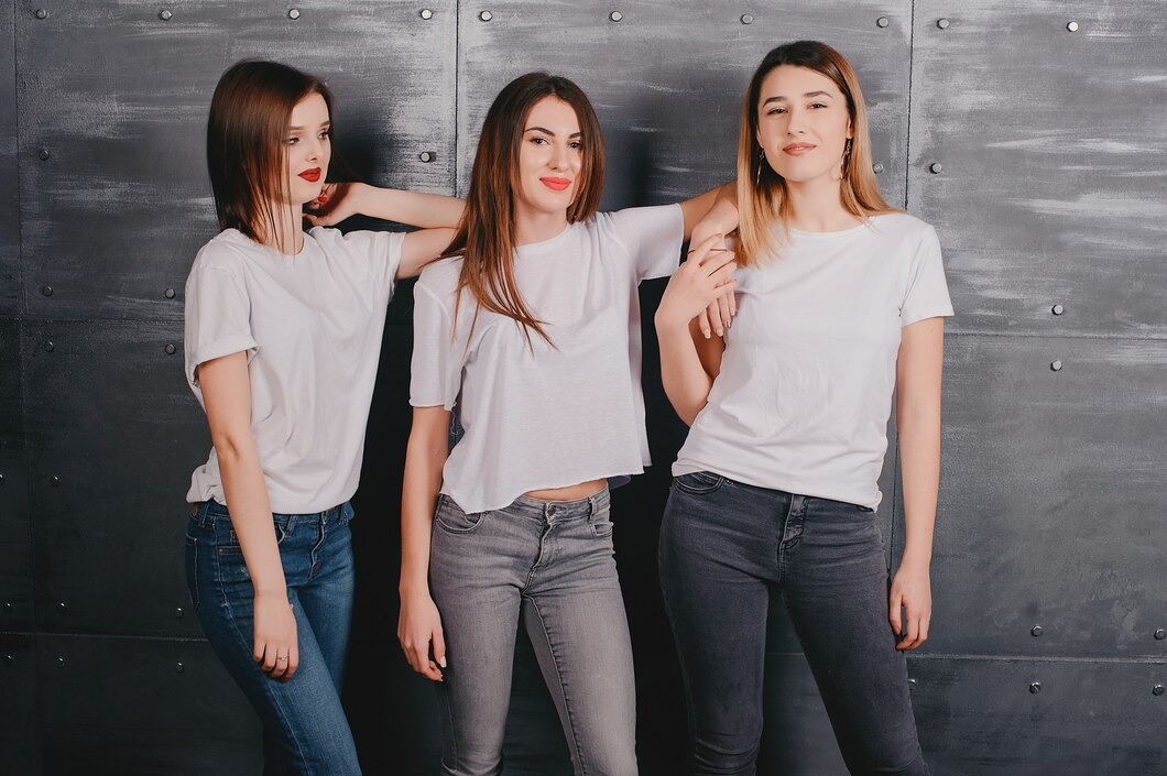 women’s plain t shirts.